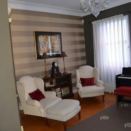 Excepcional Chalet En Primera Linea De Playa En Cabanas. Willa *